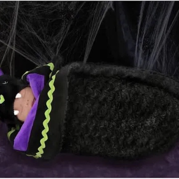 Infant bat swaddle costume, size 0-3M, worn once - Picture 3 of 3